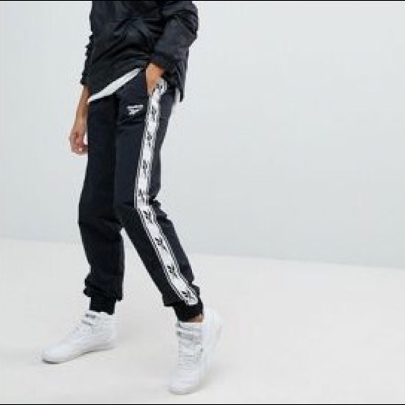 Reebok Pants - SALE 👽! Reebok Track Pants - Black/white, XS